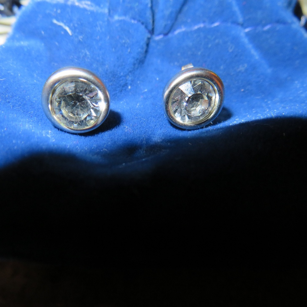 CZ SHAG STUD EARRINGS COSTUME JEWELRY *